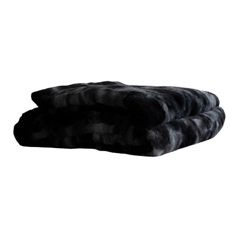 Linde Black faux fur bedspread in giftbox 220x240 Noir — Plaid — vue 4 | Häus