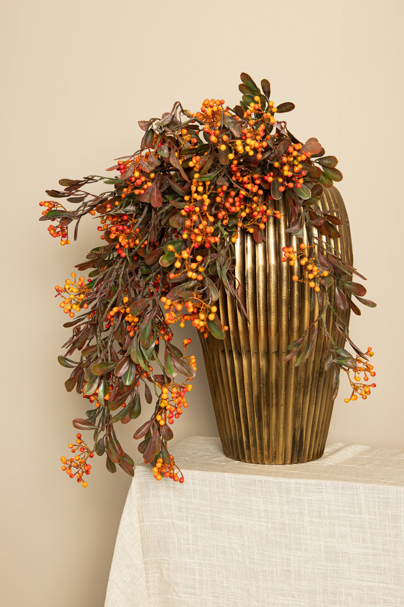 Berry Plant orange hanging berry spray with leaves Orange — Branche artificielle — vue 2 | Häus