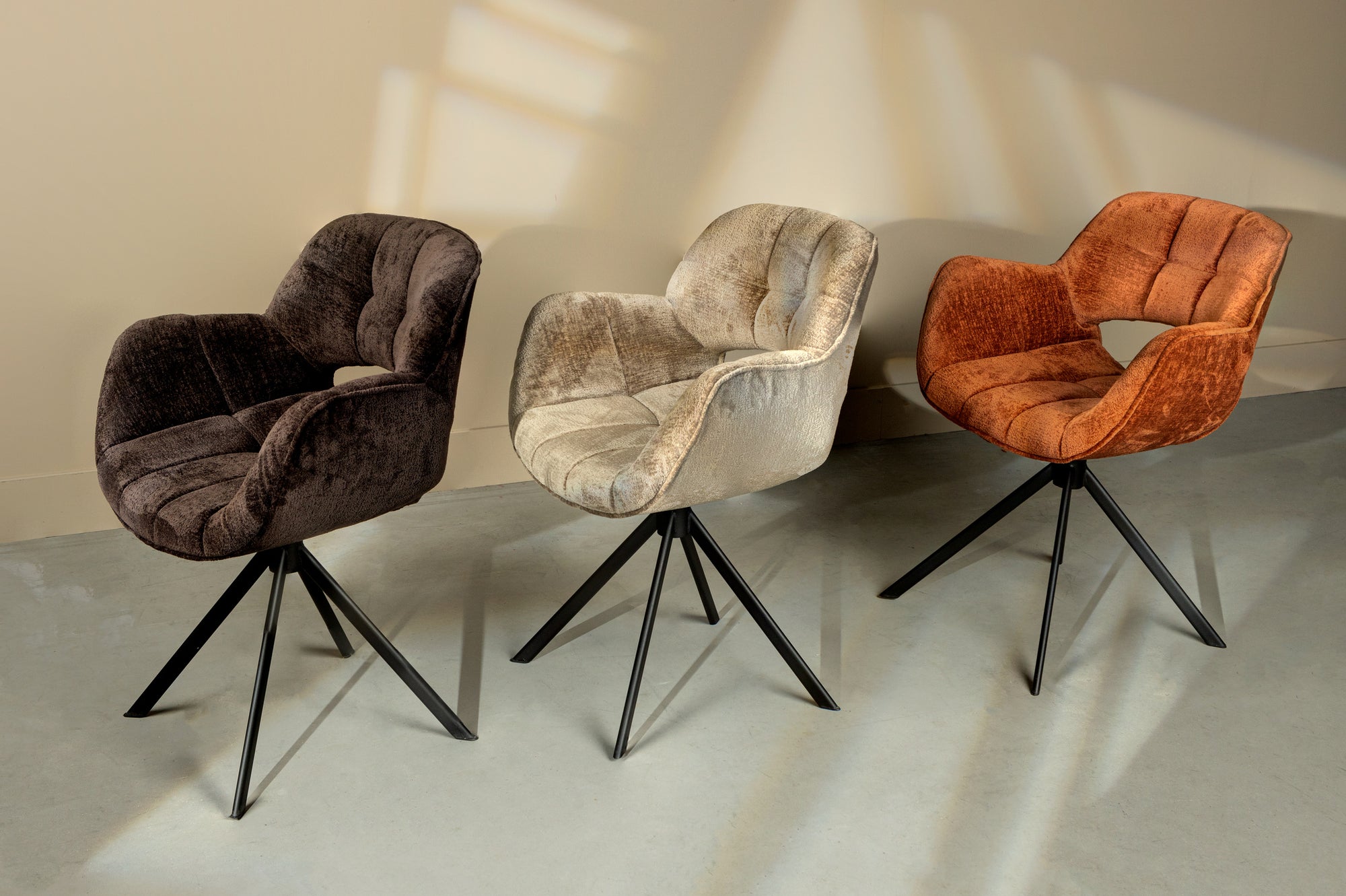 Link Dining chair beige fabric with metal legs - Photo 3