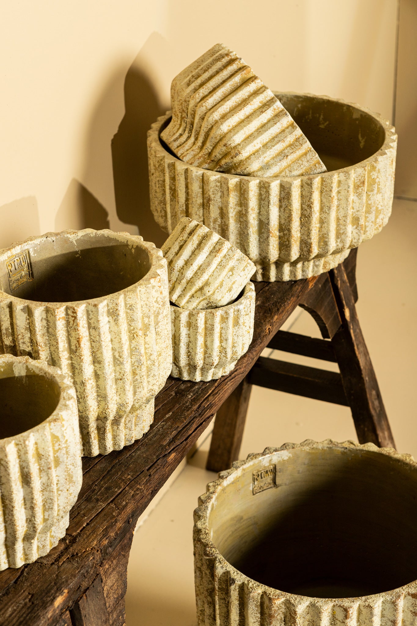 Gabriel Pot en ciment - Cream