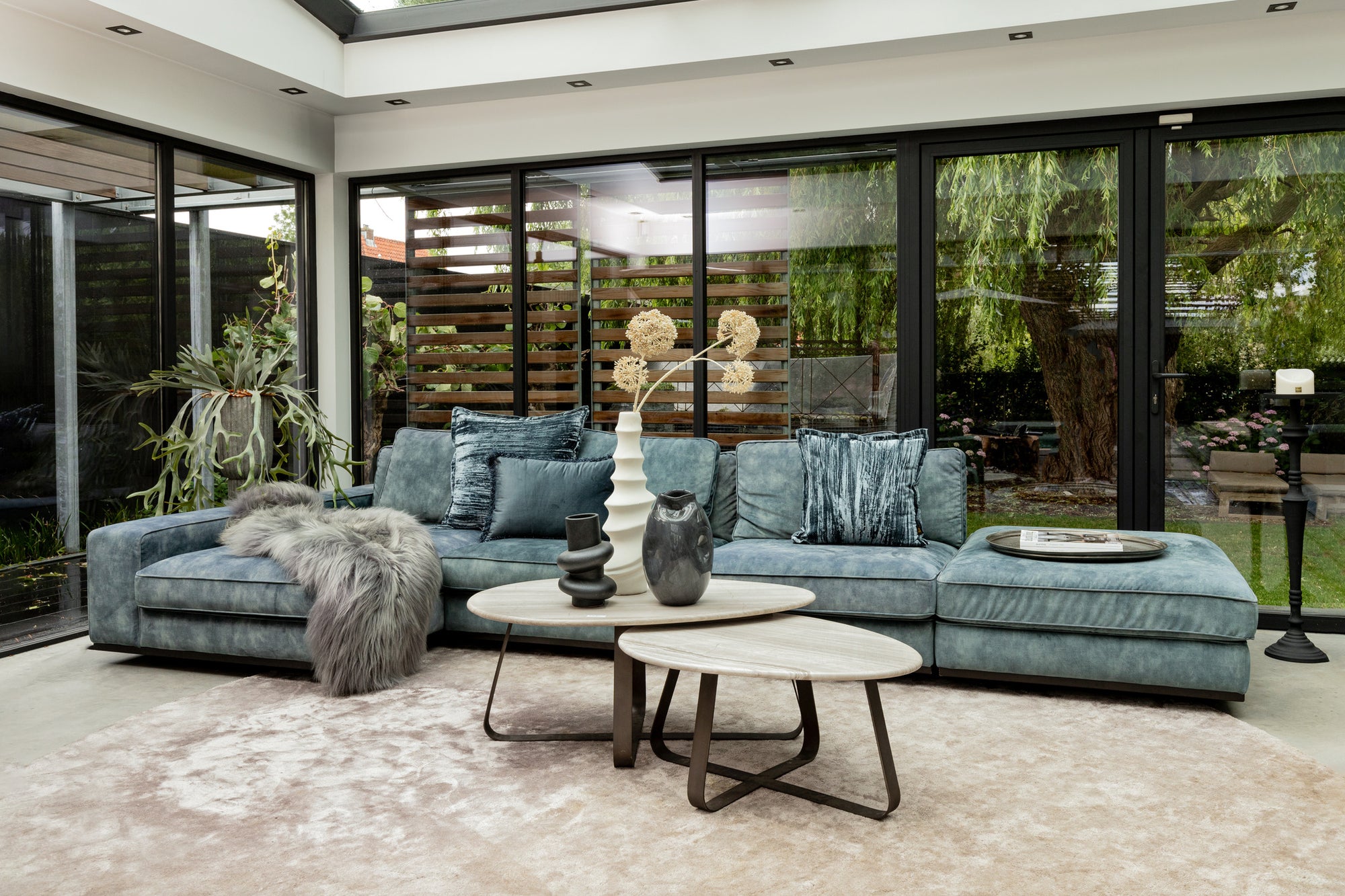 Muka coffeetable low dark grey base white marble - Photo 4