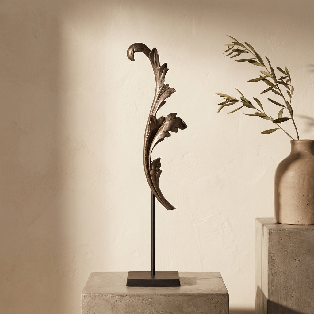 Imelda Black alu statue leaf shaped Large