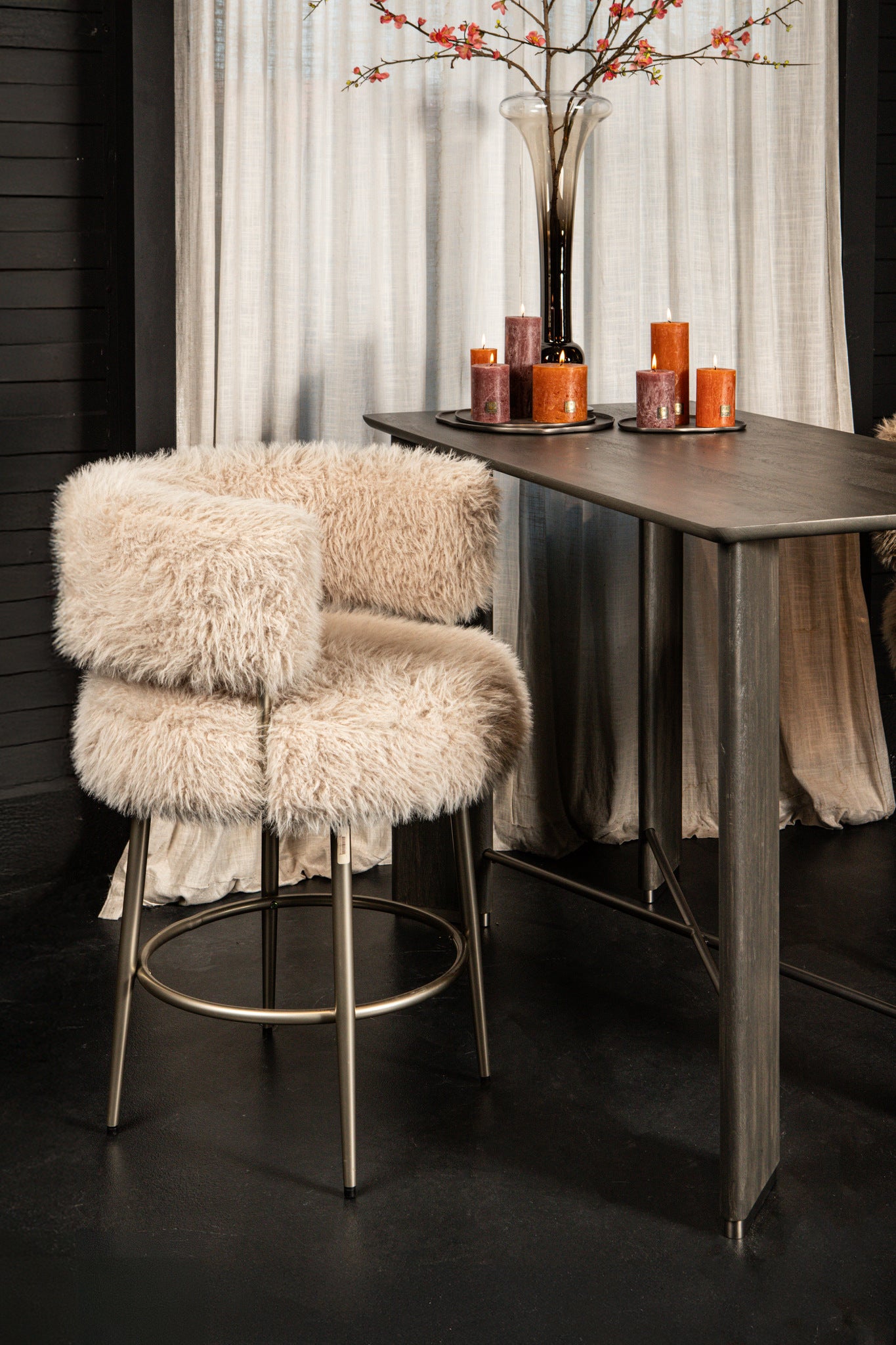 Hair Cream bar chair champagne metal base - Photo 2