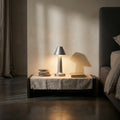 Table Saraann — Lampes en Aluminium moulé — Aluminium Triangle Shade