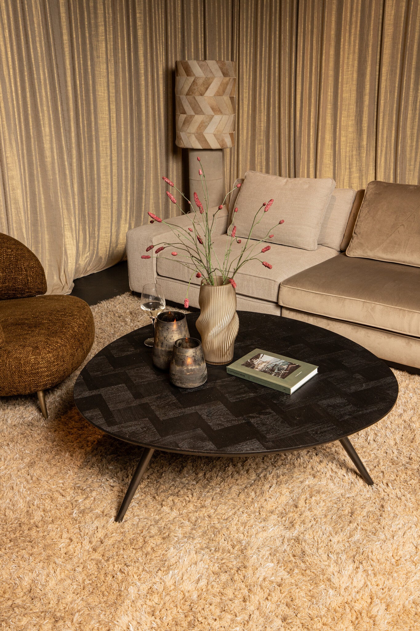 Fieron Black wooden coffee table organic round - Photo 3