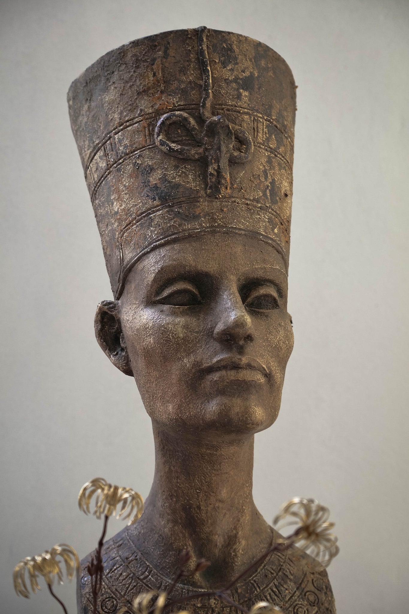 Zaeden Brown magnesia man statue