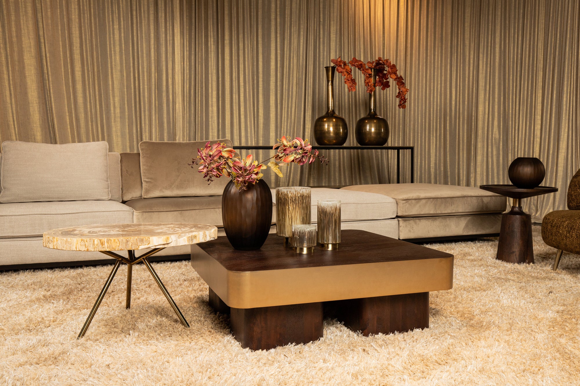 Warren Coffee Table 90x90x31 brown wood gold metal - Photo 2