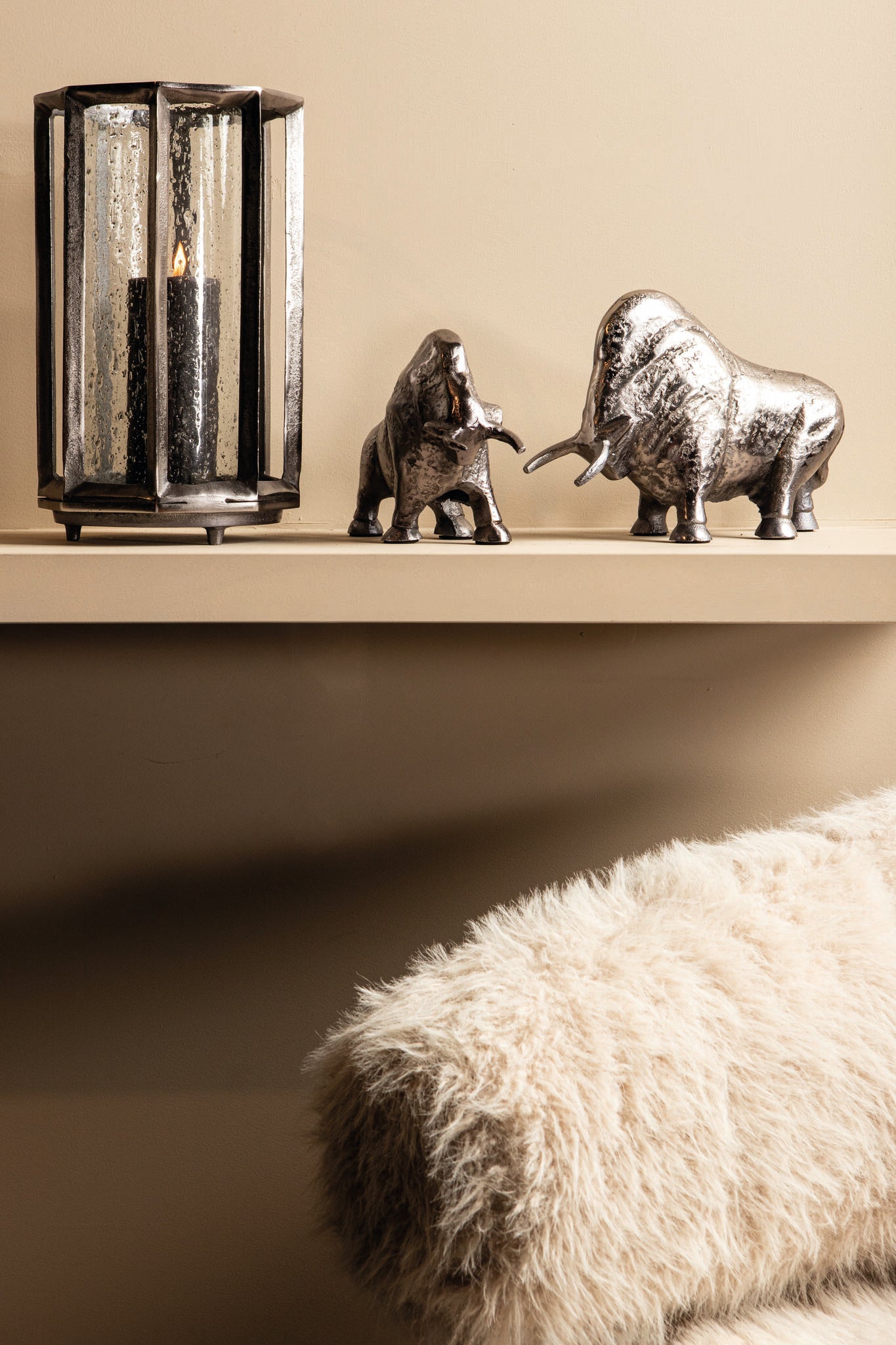 Ebeny Black Nickel casted alu bull statue S