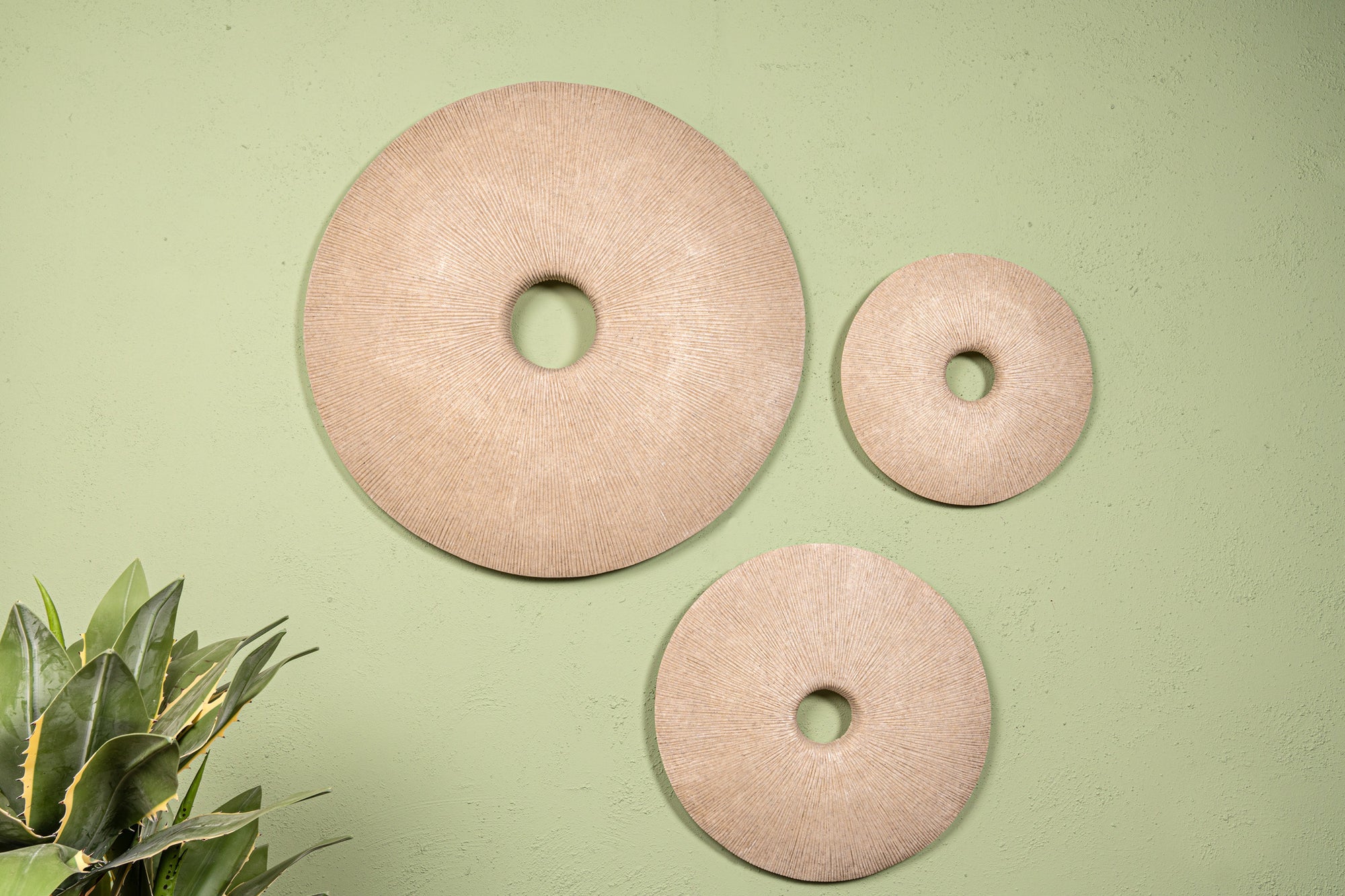 Kathelle Cream poly round sandstone wallpanel S