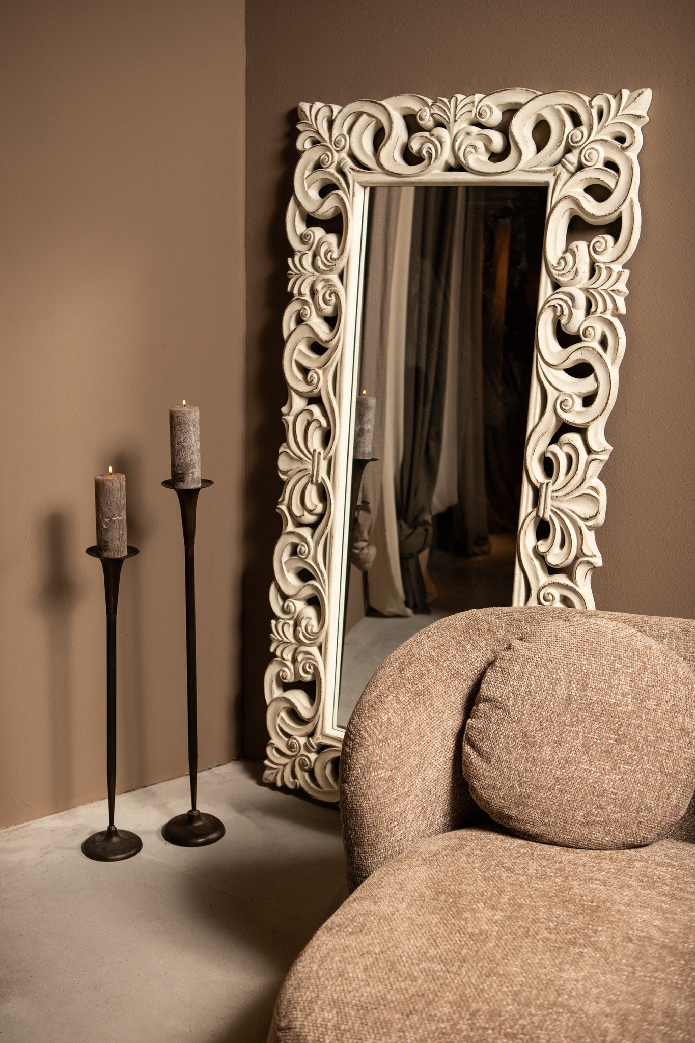Morrigan White poly classical mirror rectangle