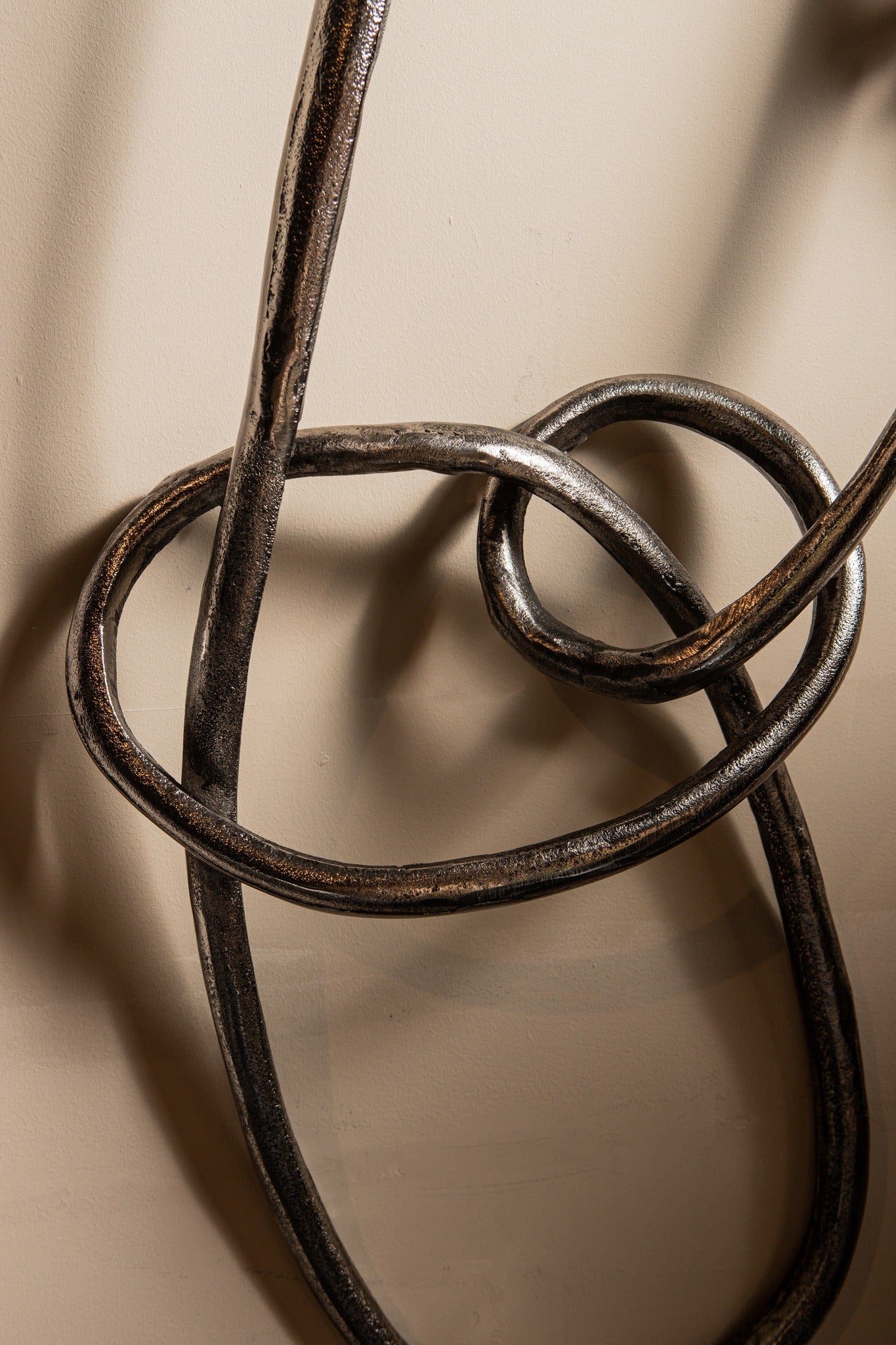 Wun Nickel casted alu knot wall decoration oval