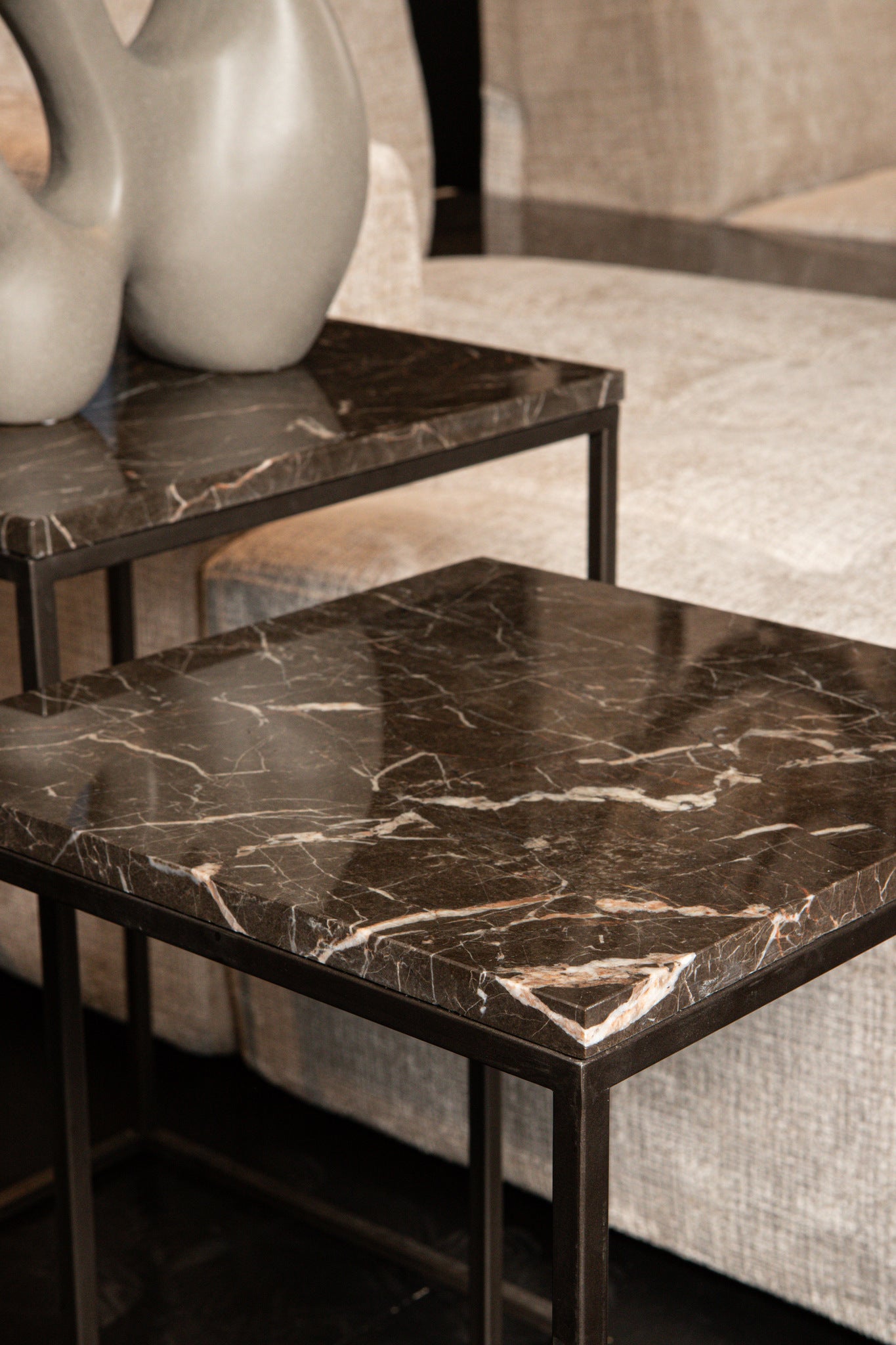 Volos set of 2 side tables brown marble - Photo 3