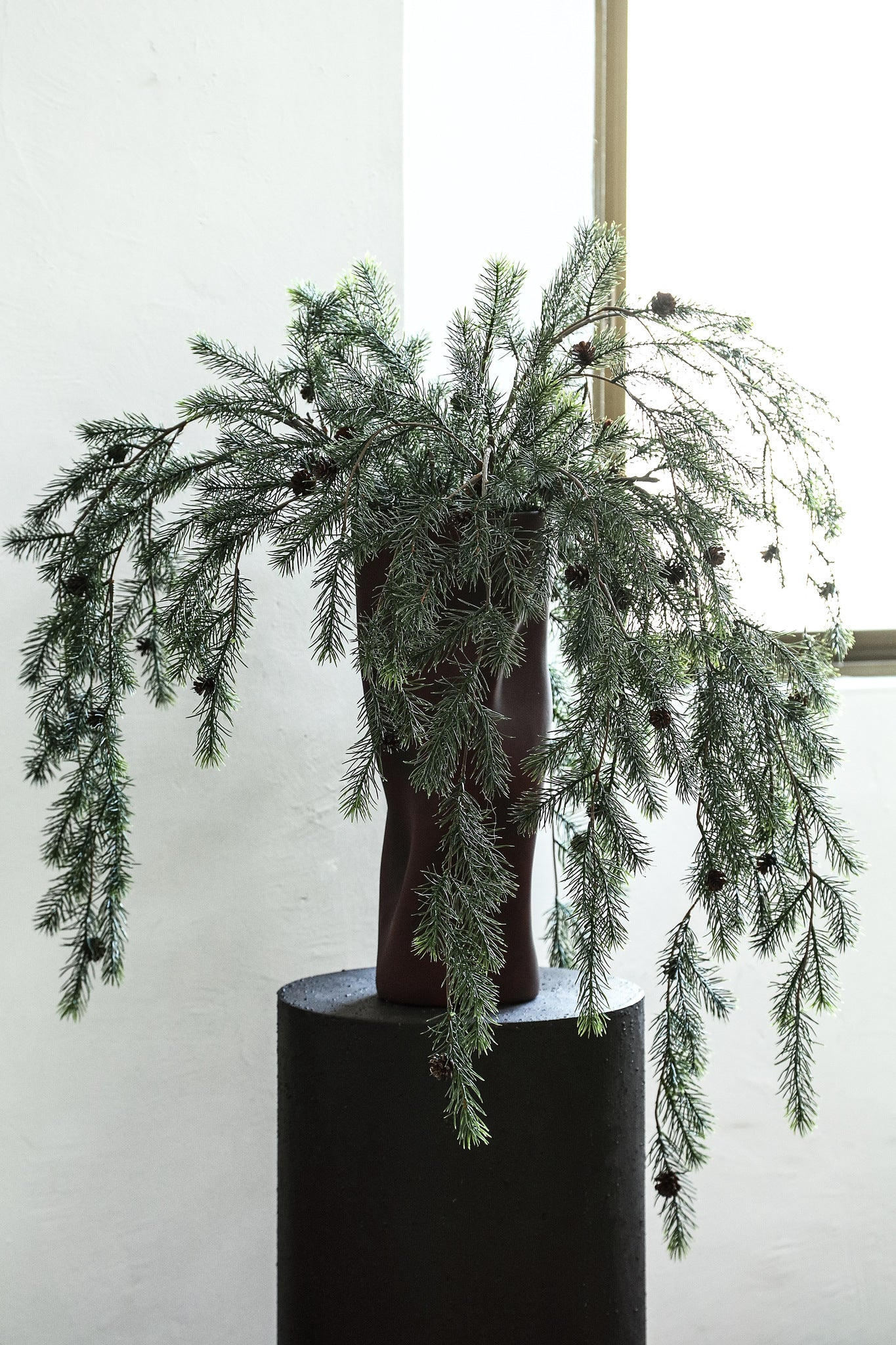 Twig Plant Green pine hanging spray with cones Vert — Branche artificielle — vue 2 | Häus