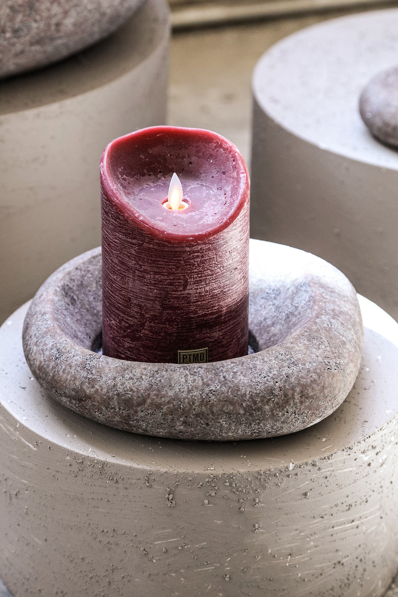 Juuls Chandeliers en ciment — Irregular Candleholder 7Cm Dia - Gris