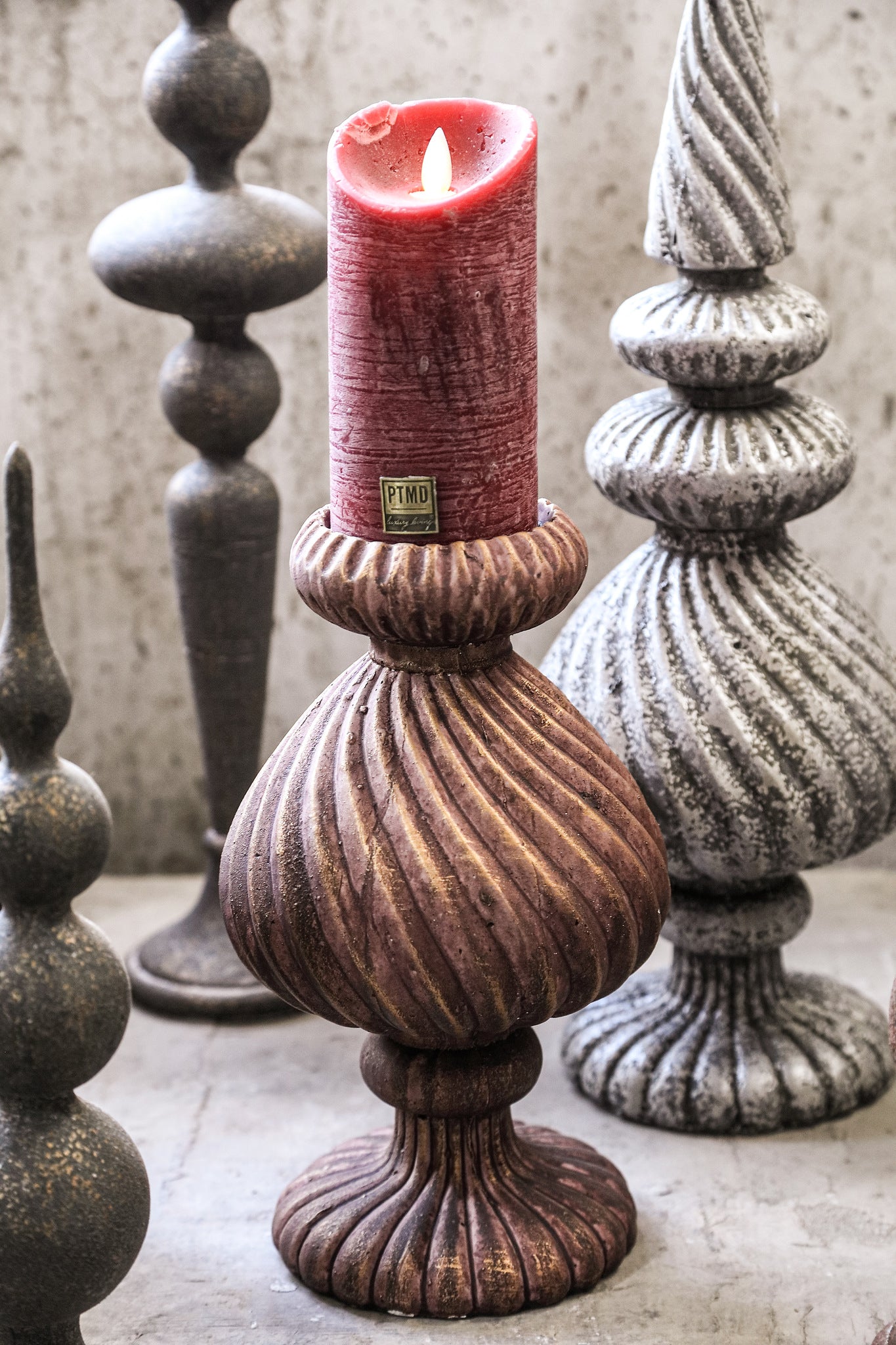 Diala Chandeliers en ciment — Candleholder Swirl Pattern - Marron