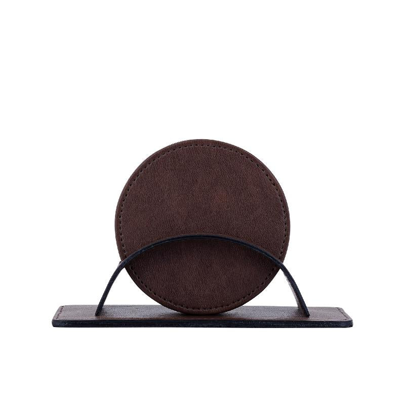 Sarahkate Brown vegan leather coaster holder 6 pcs Marron — Linge de table — vue 4 | Häus