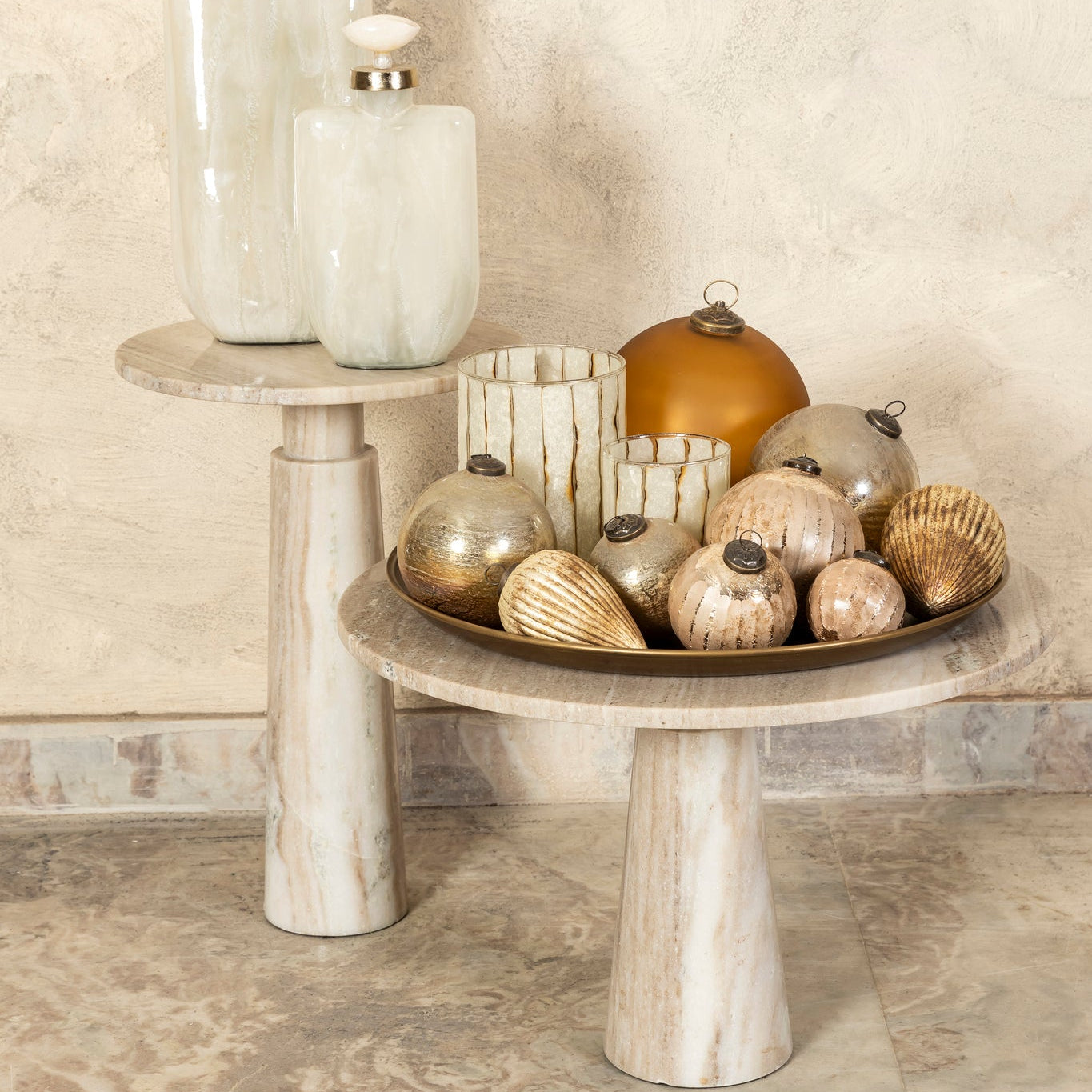 Ashliegh Beige marble sidetable round - Photo 3