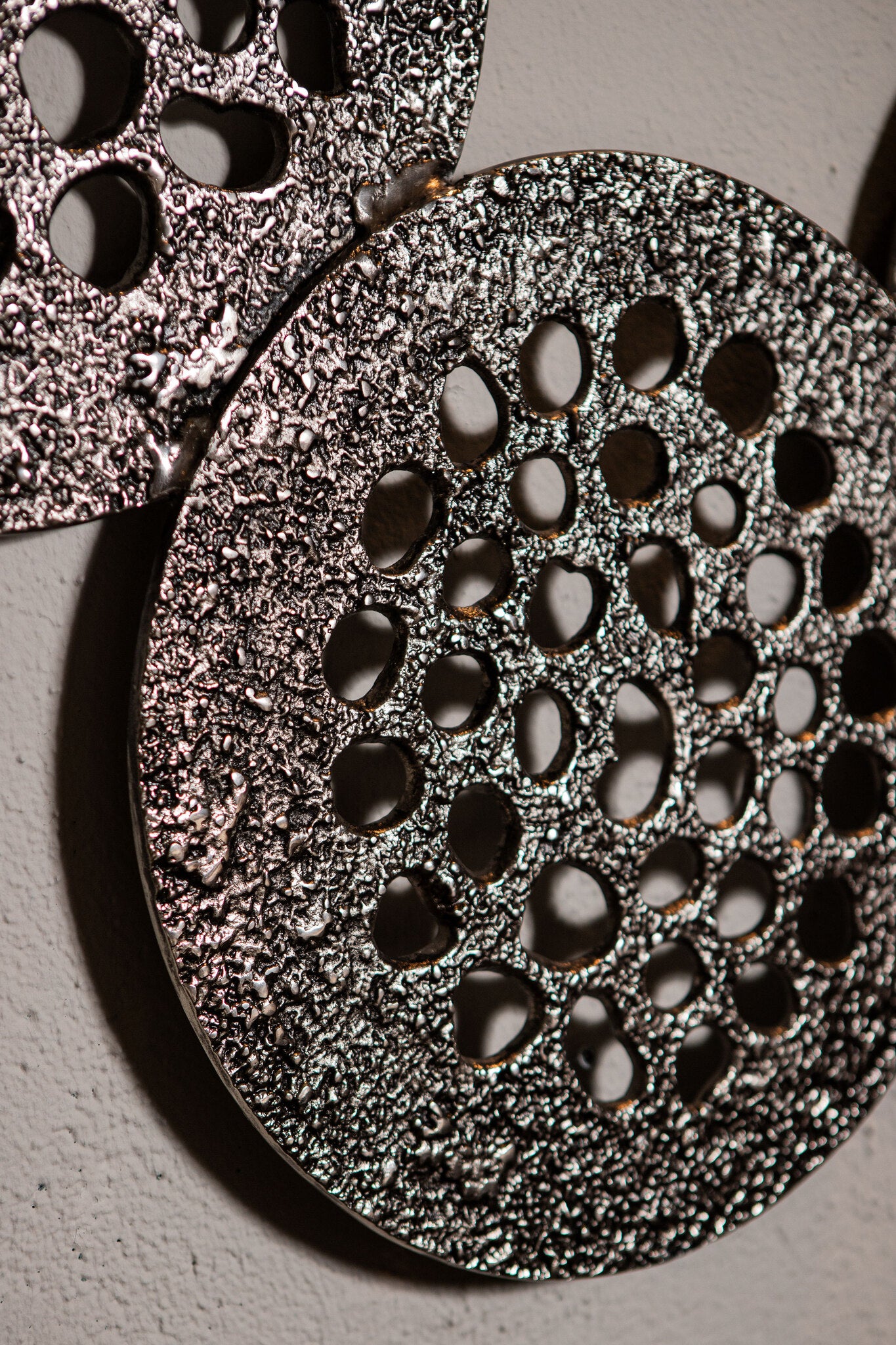 Geoffe Silver casted alu 4 rounds wall panel