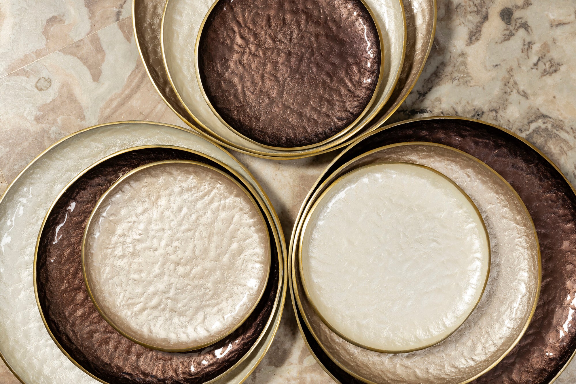 Lysse Brown casted alu luxury enamel plate round S