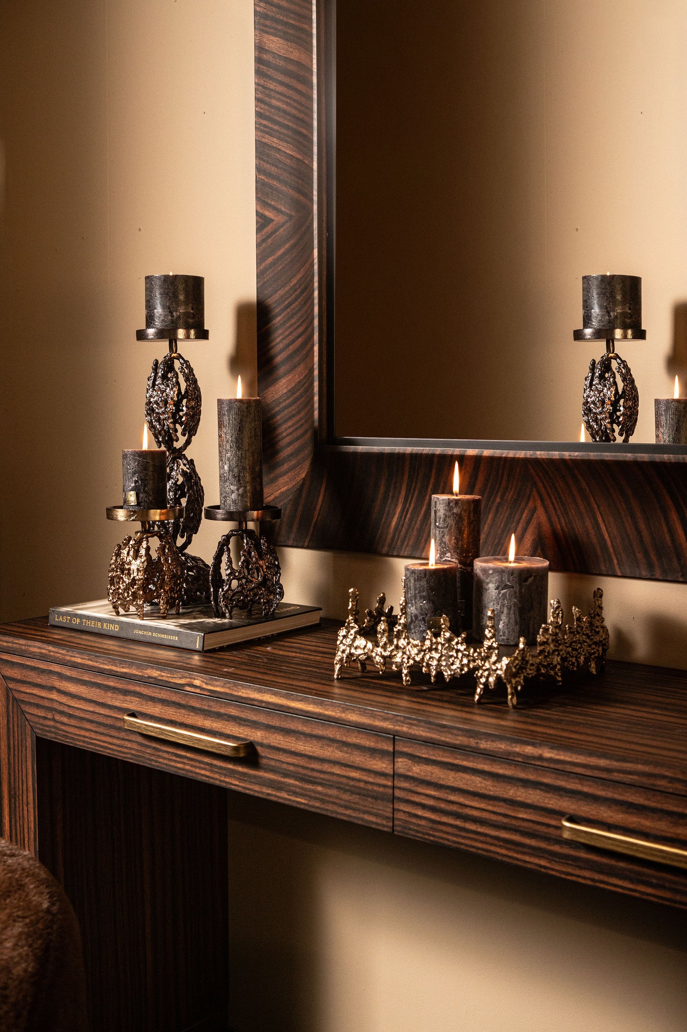 Barrie Chandeliers en aluminium — Gunmetal Alu Rough Candleholder Round - Noir