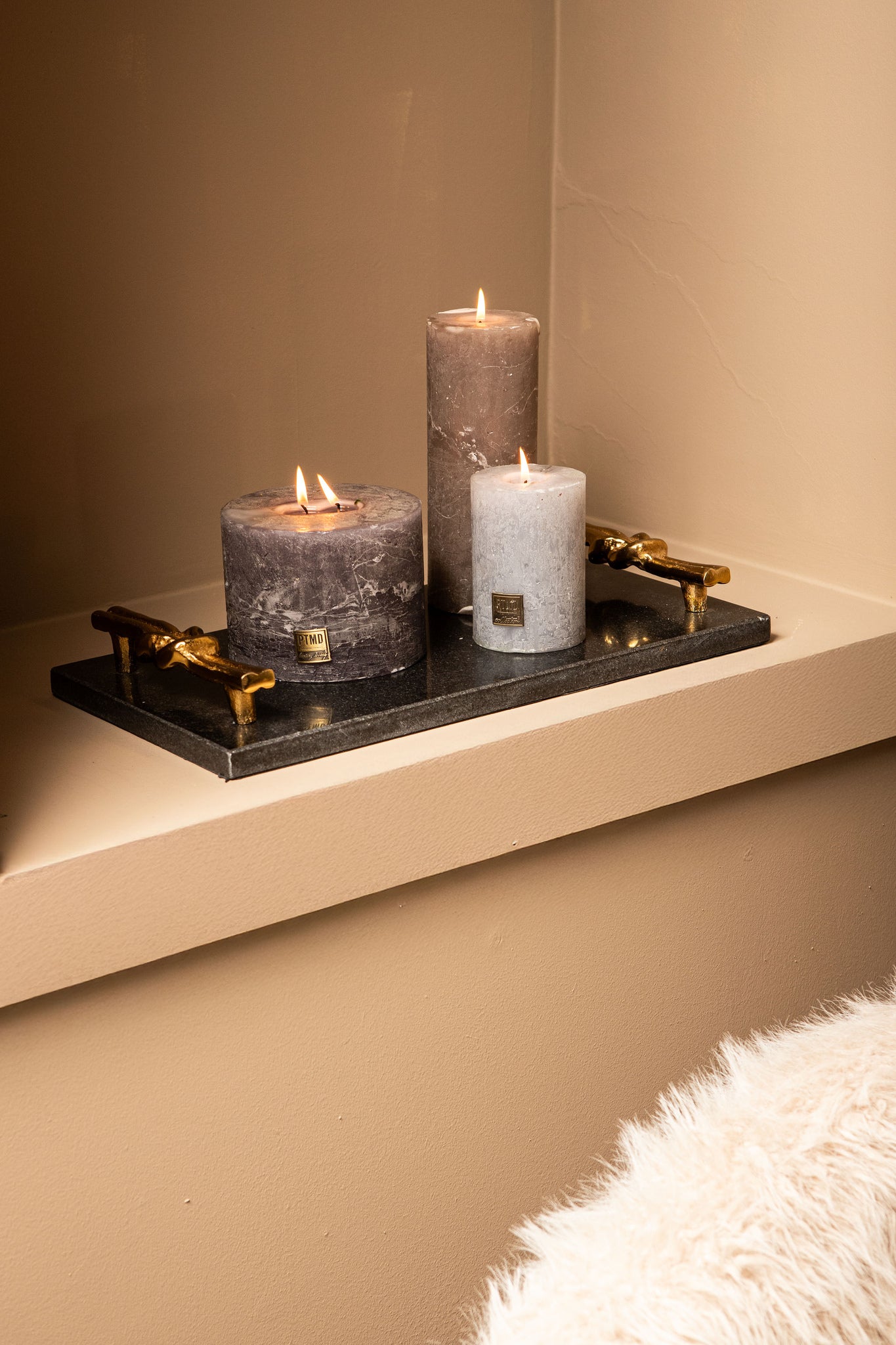 Aimie Black marble tray with golden knot handle