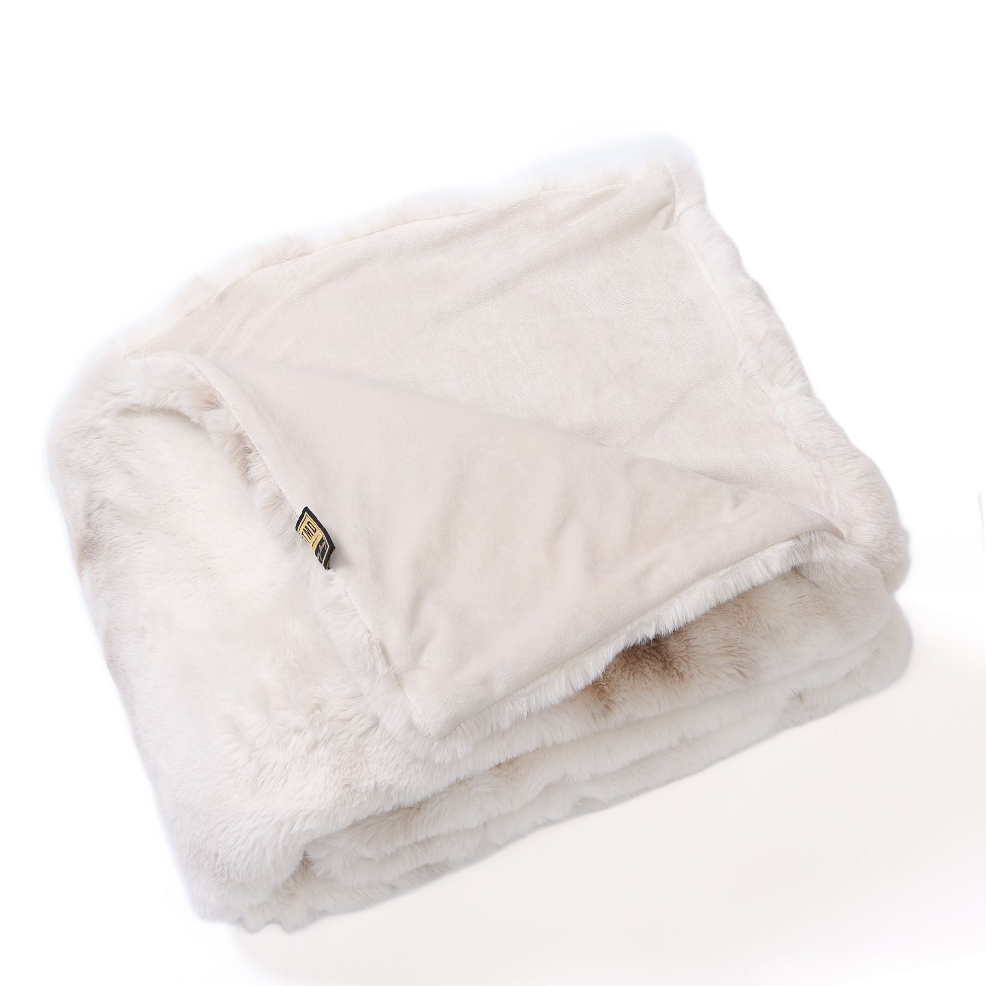 Linde Offwhite faux fur bedspread giftbox 220x240 — vue 2 | Häus