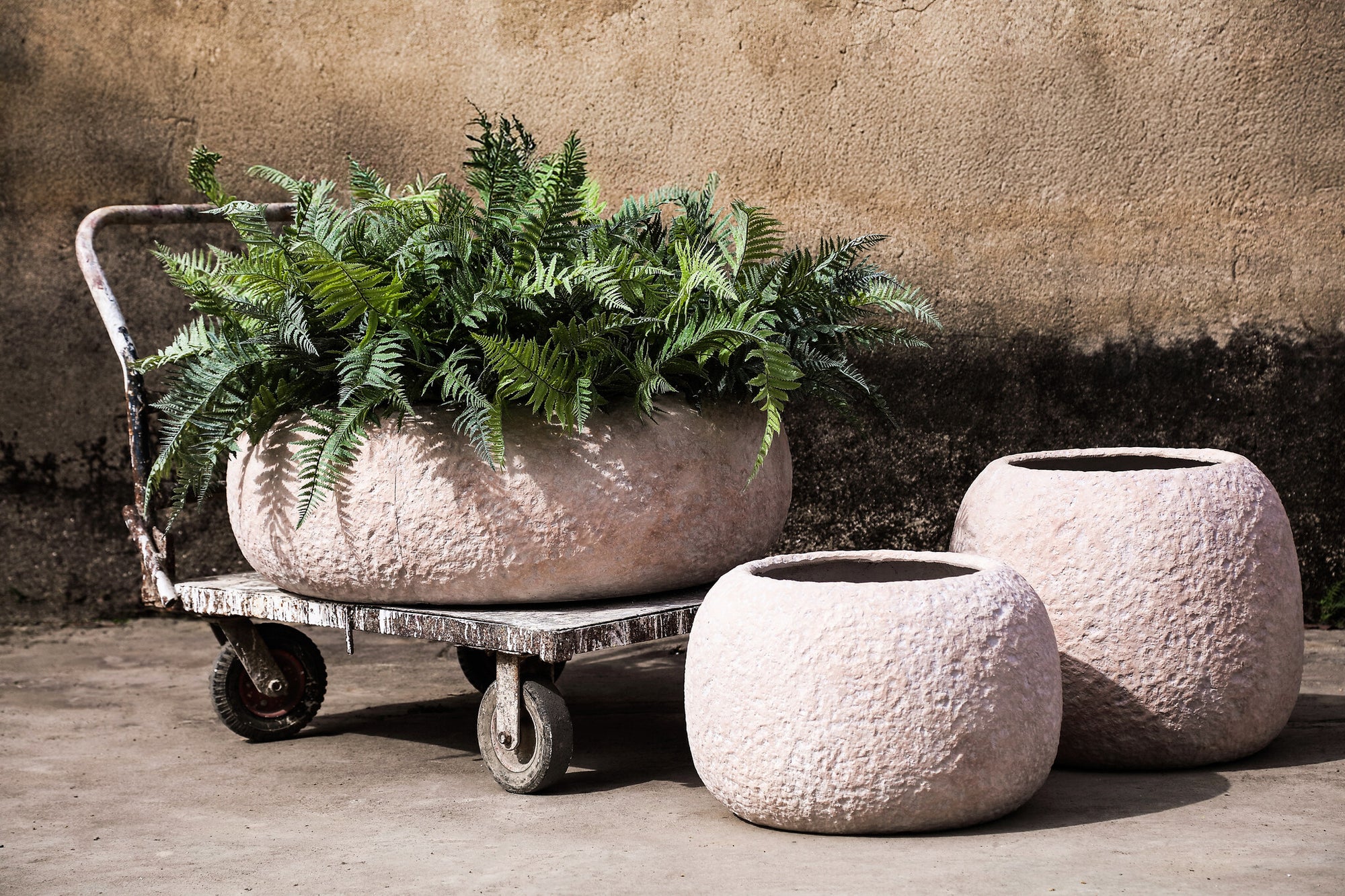 Meleyah Pot en ciment - L (55x55x46 cm)