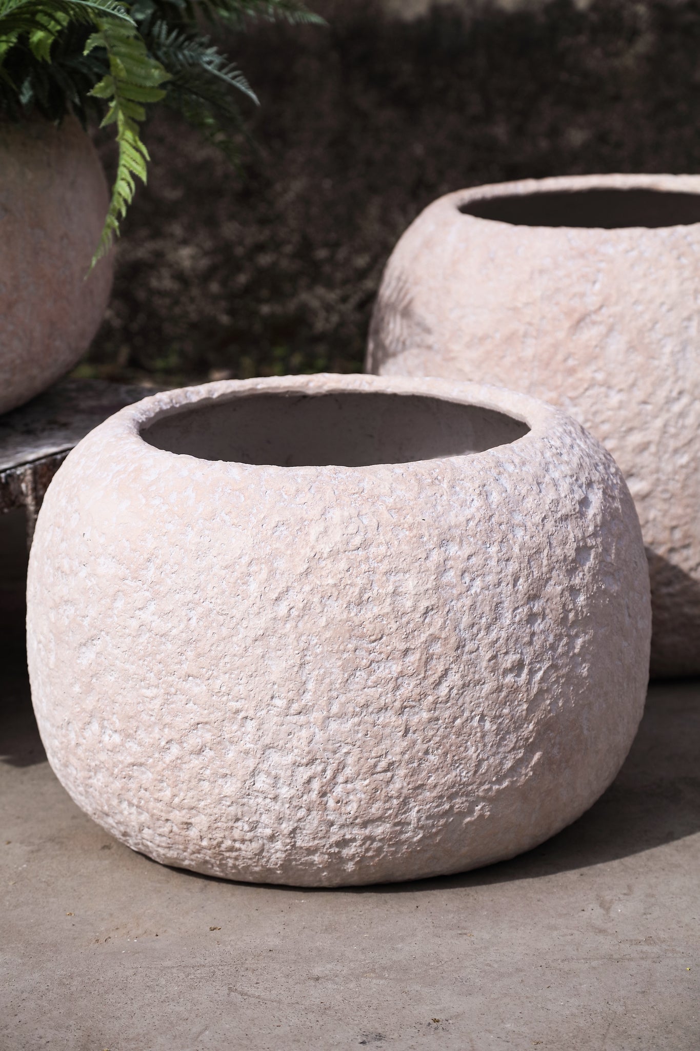Meleyah Pot en ciment - S (54x54x35 cm)