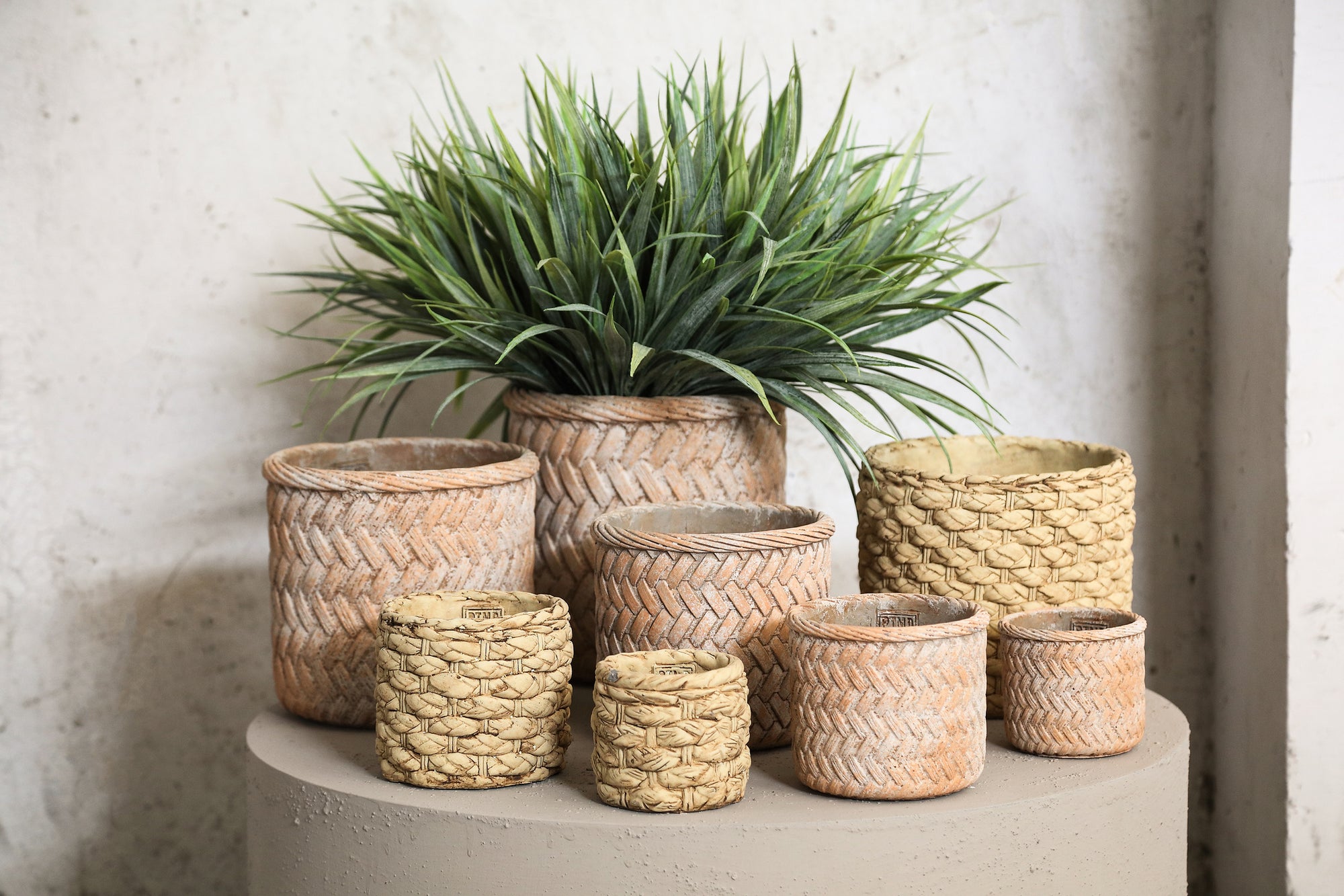 Linae Pot en ciment - Brown