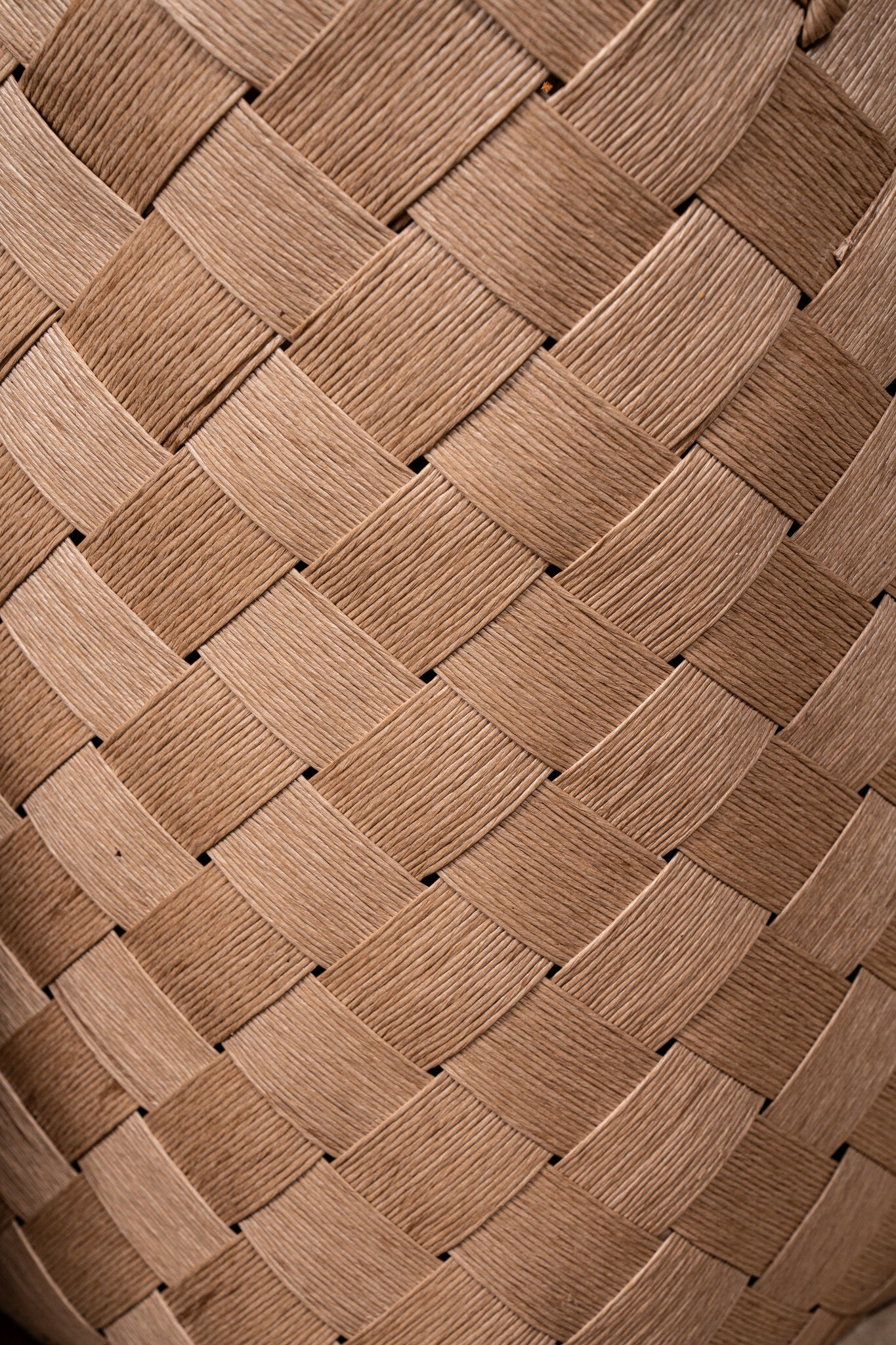 Clarke Natural round woven paper basket handle SV3
