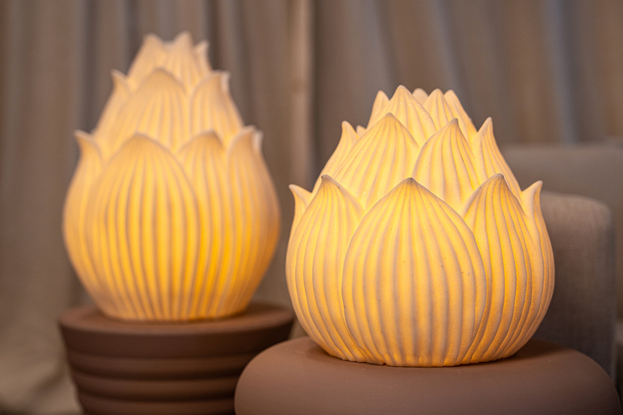 Aveda Lampes LED en résine — Lotus Led Light Rechargeable Low - Blanc