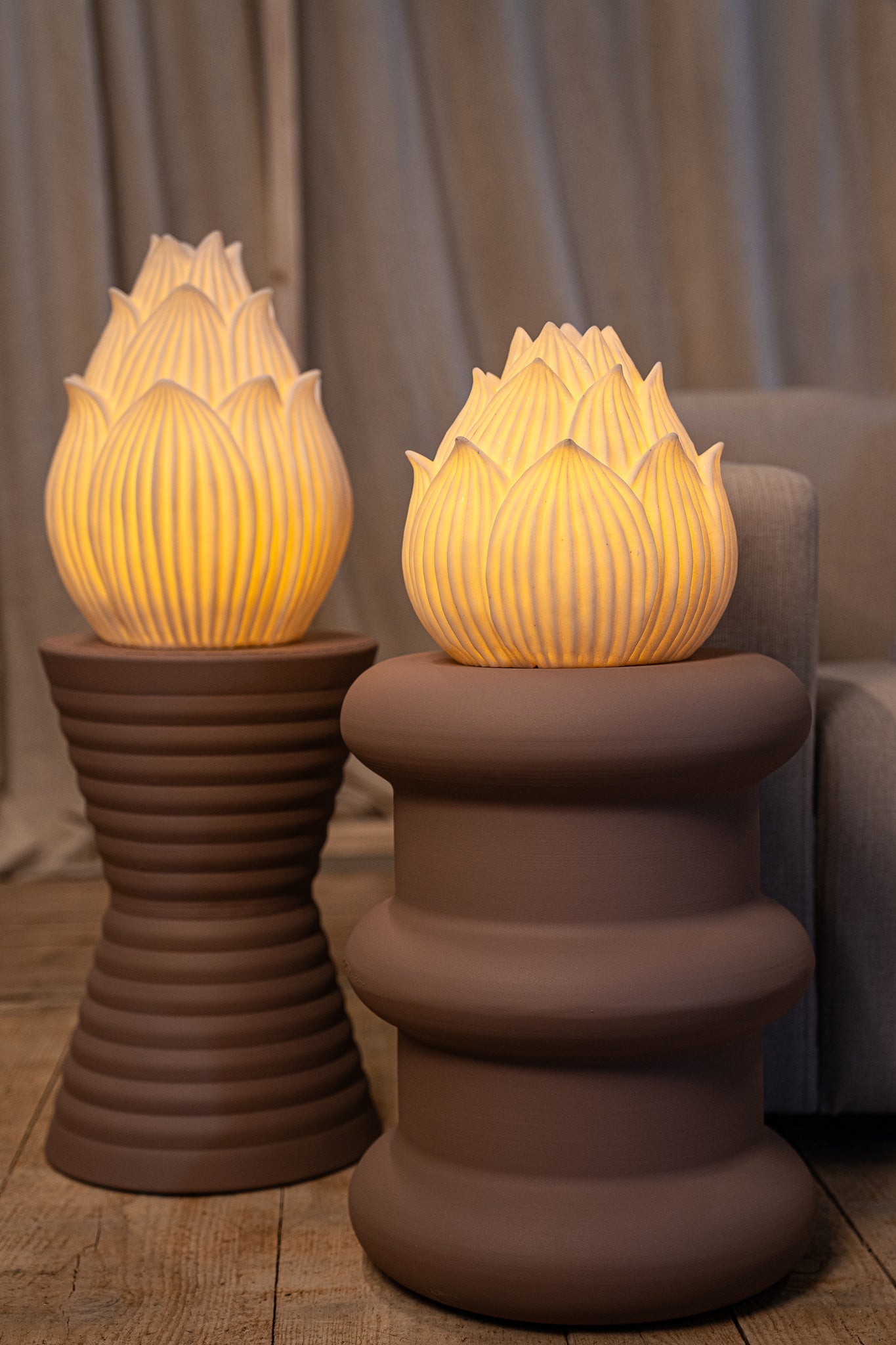 Aveda Lampes LED en résine — Lotus Led Light Rechargeable High - Blanc