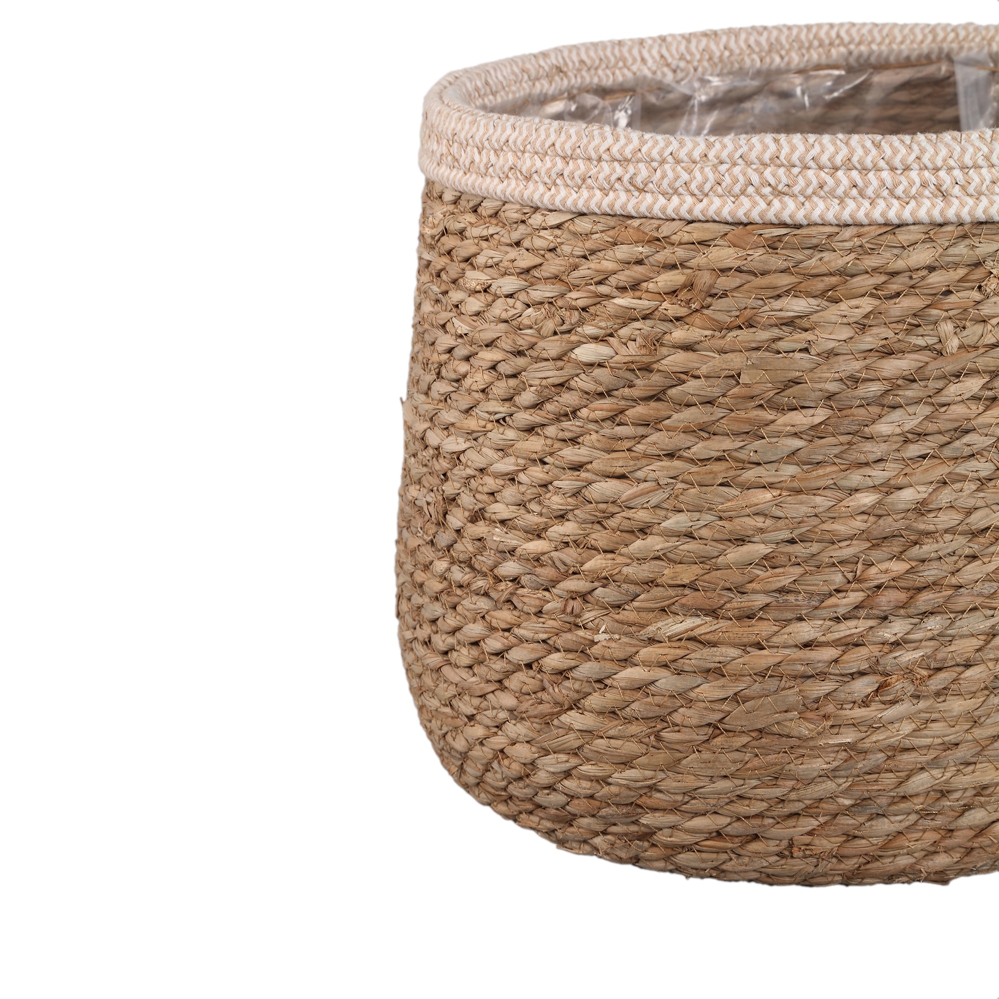 Leavy White border taps rattan basket SV2