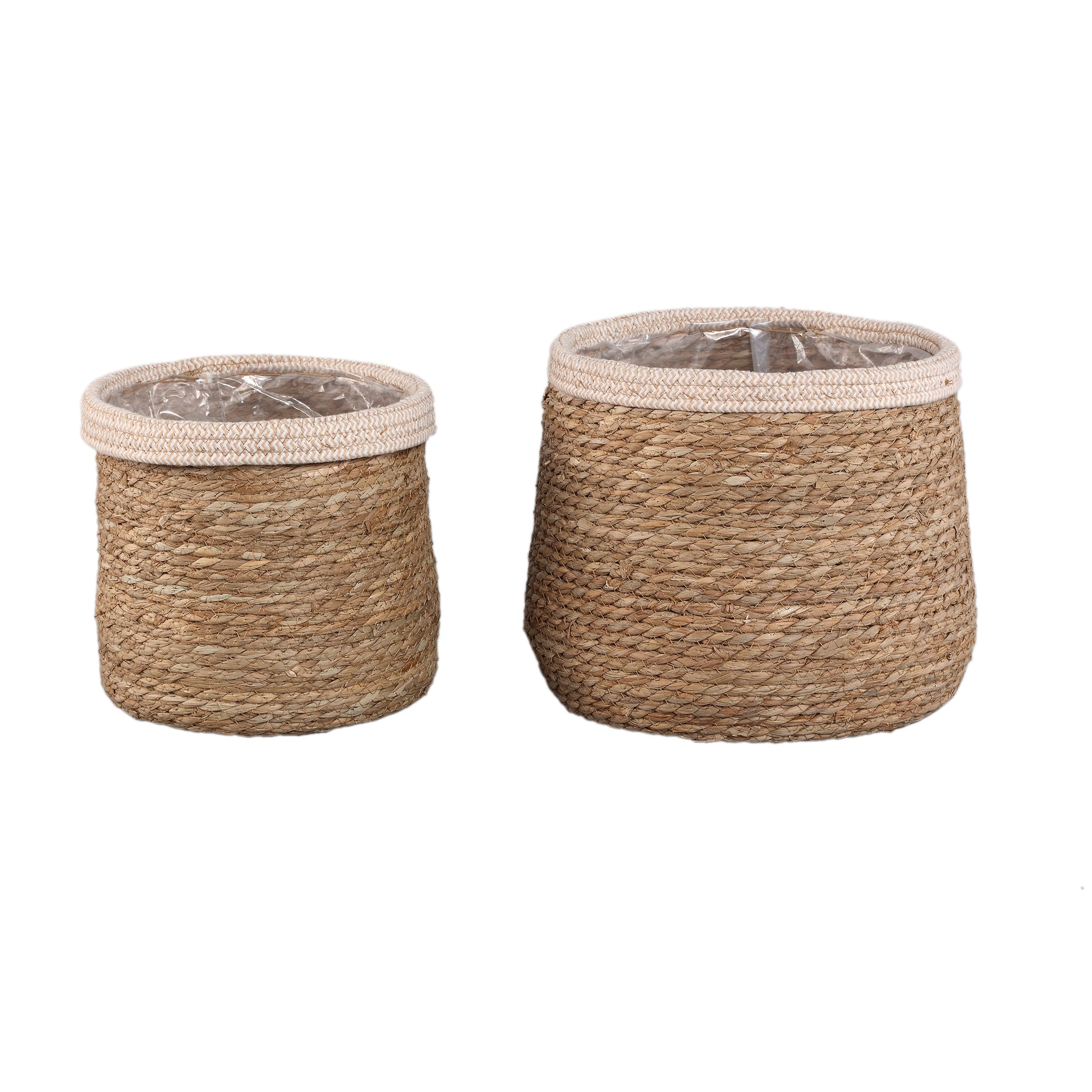 Leavy White border taps rattan basket SV2