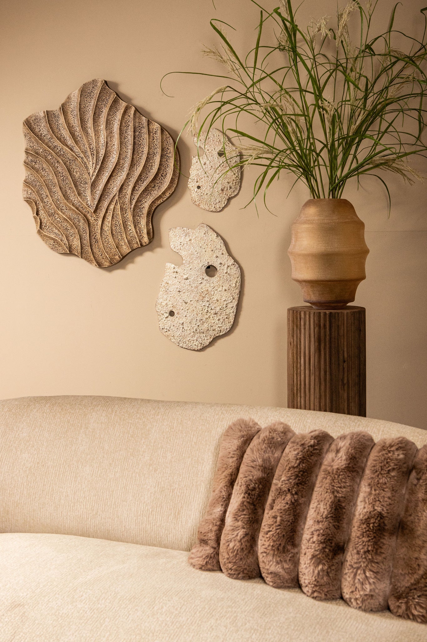 Abbie Beige MDF wavy organic wall panel L