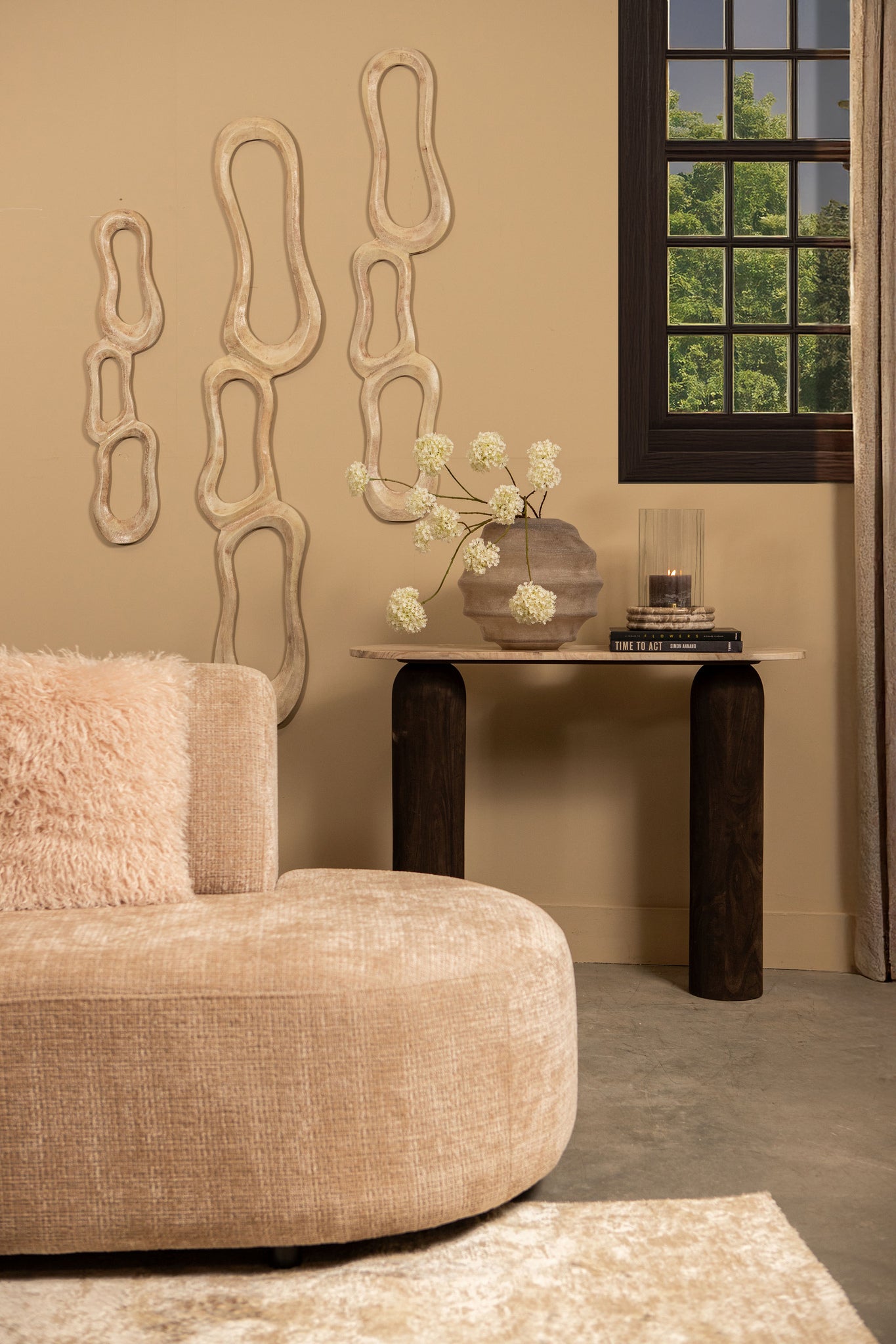 Camare Beige casted alu abstract open wall panel M