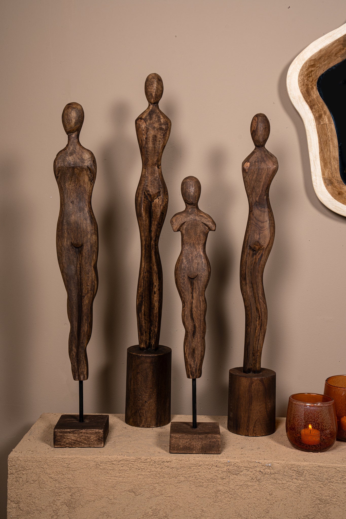 Laniya Brown mango wood women statue round base L