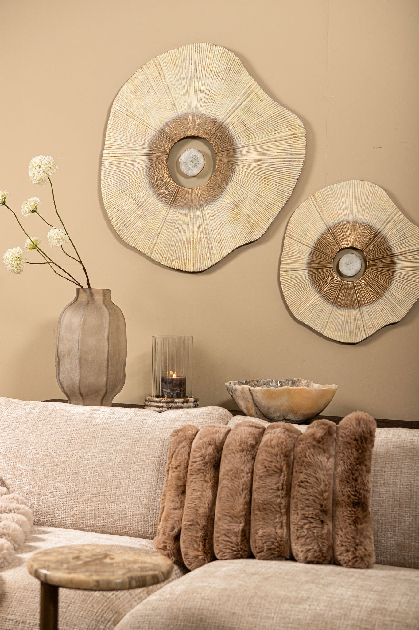 Rella Beige casted alu wall panel center stone S