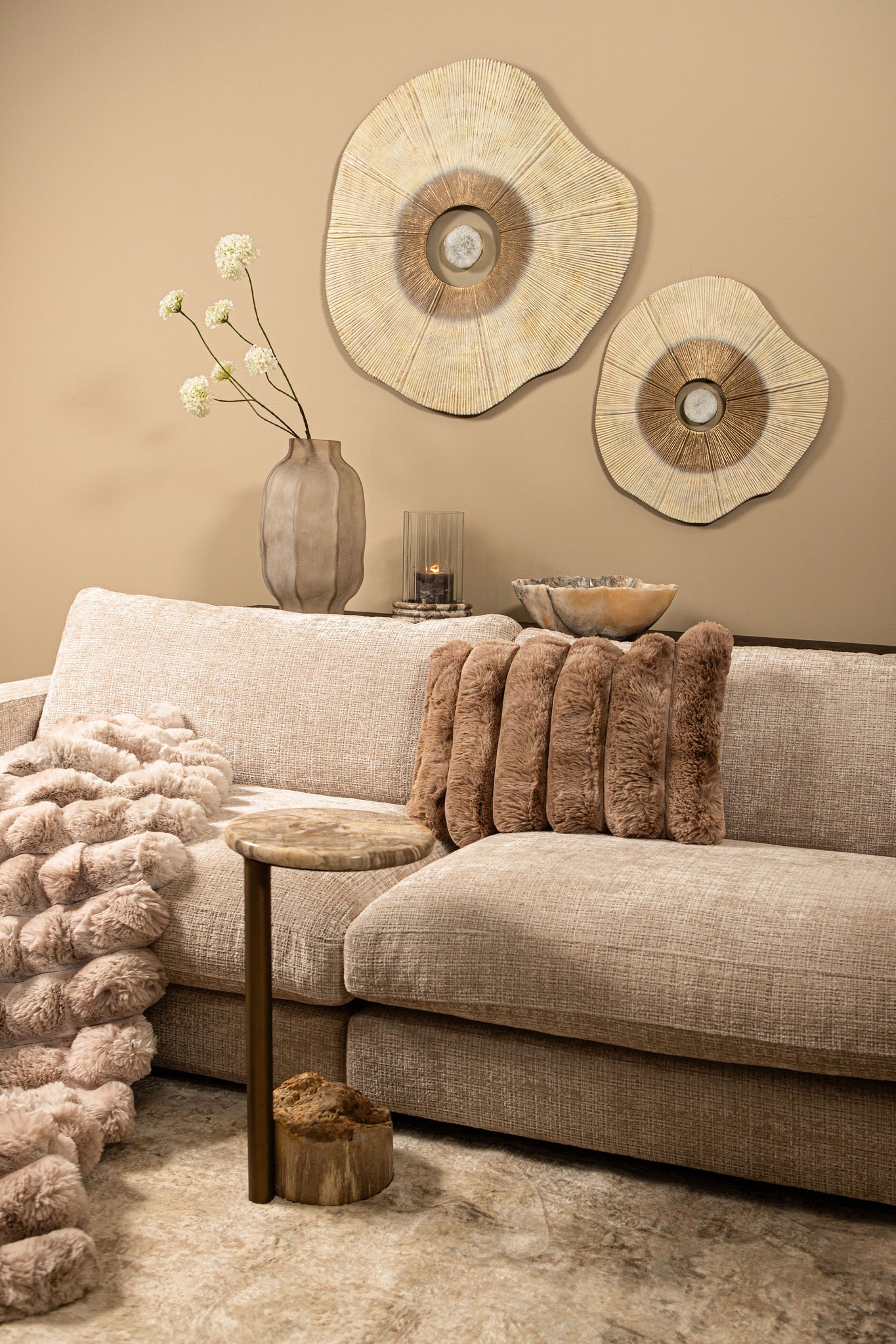 Rella Beige casted alu wall panel center stone S
