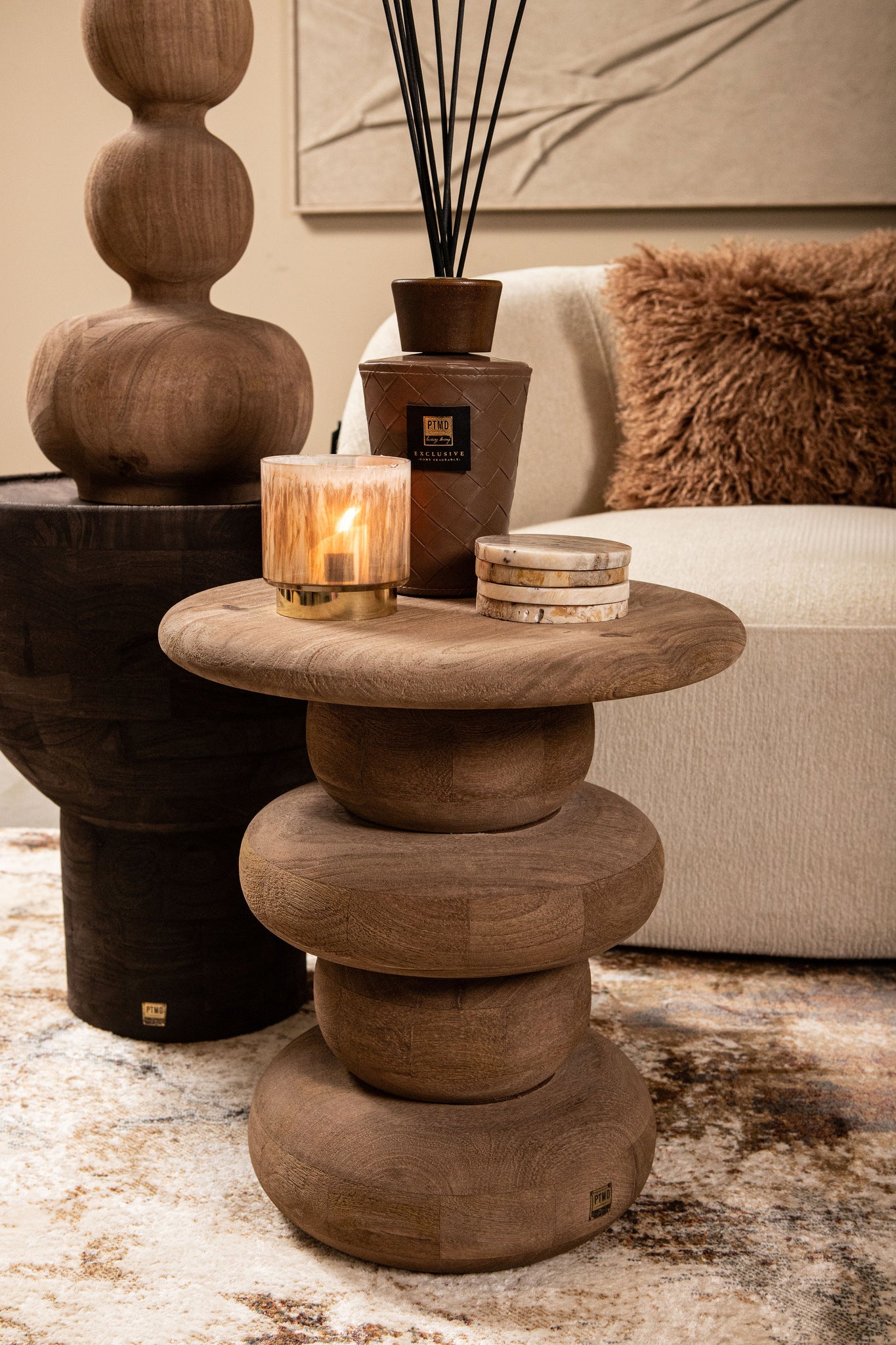 Keven Natural mango wood ribbed sidetable round - Photo 2