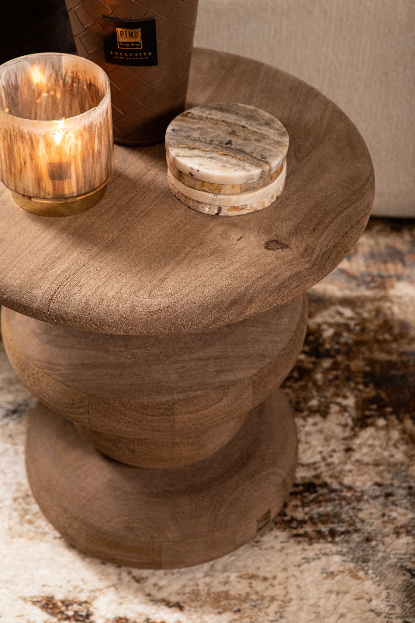 Keven Natural mango wood ribbed sidetable round - Photo 3